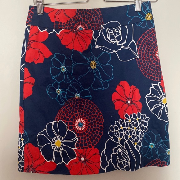 Women’s patterned skirt - Picture 1 of 3